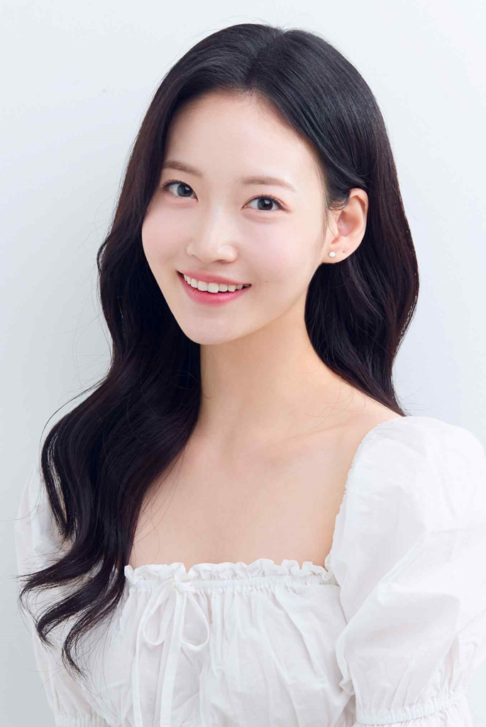 CHOI SEO YUL 반명함.png